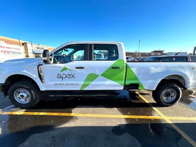 Custom Vehicle Graphics Photo